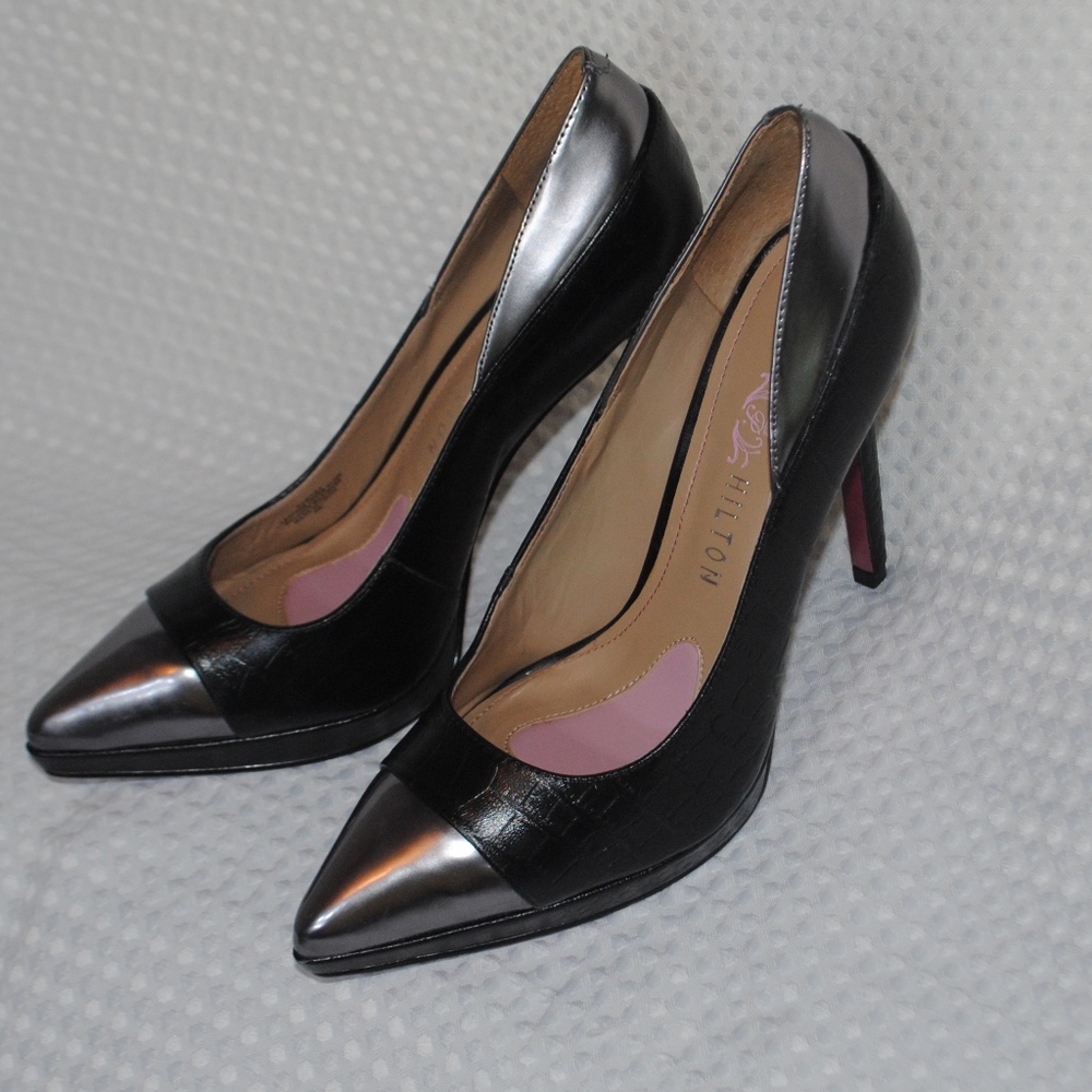 Never worn! Paris Hilton Samara